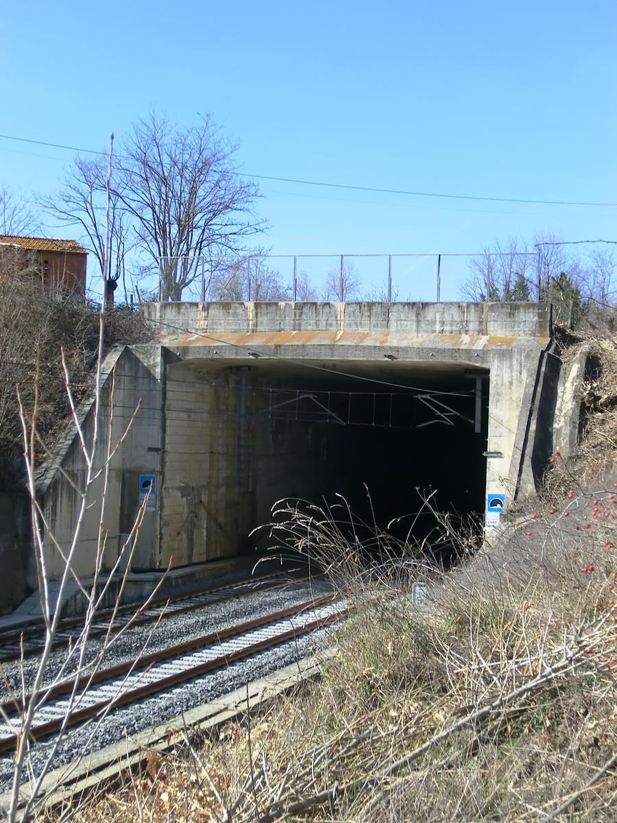 Le Poggiola Tunnel southern portal 