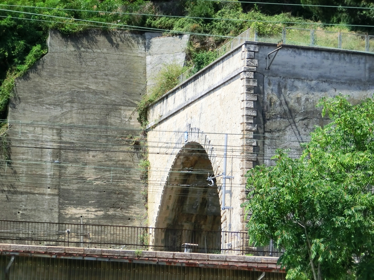 Letimbro Tunnel southern portal 