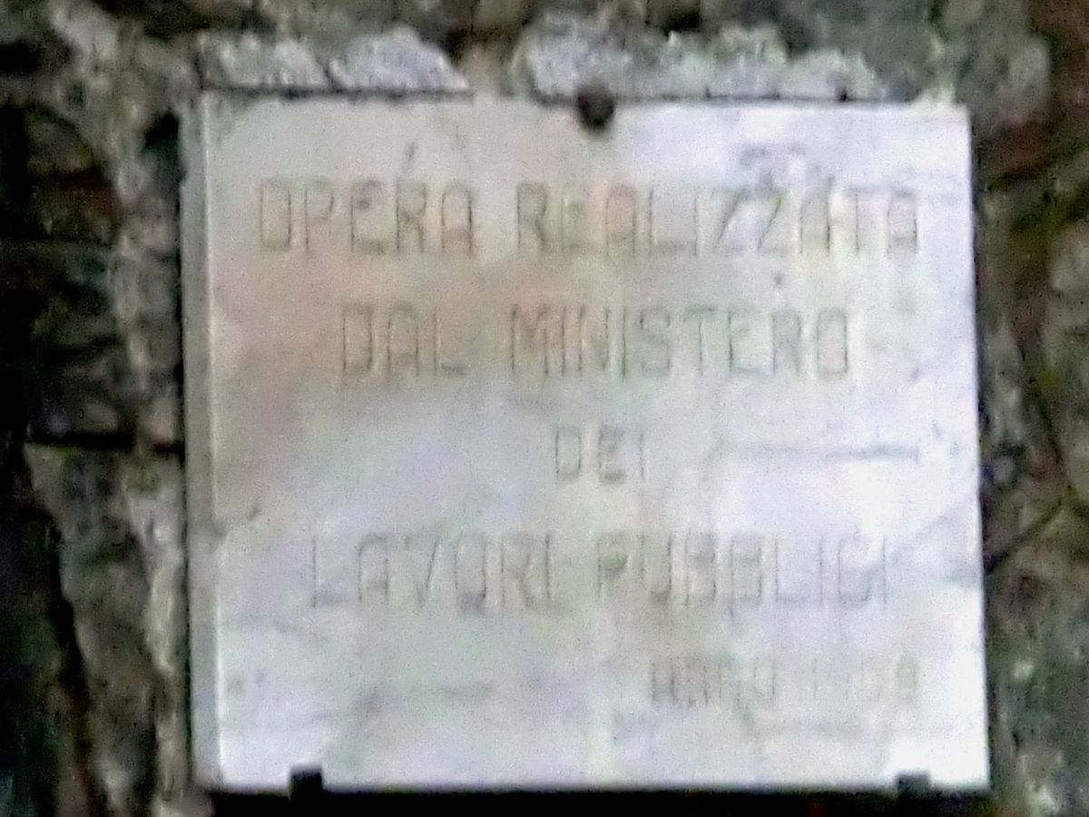 Lupacino Tunnel eastern portal commemorative plate 
