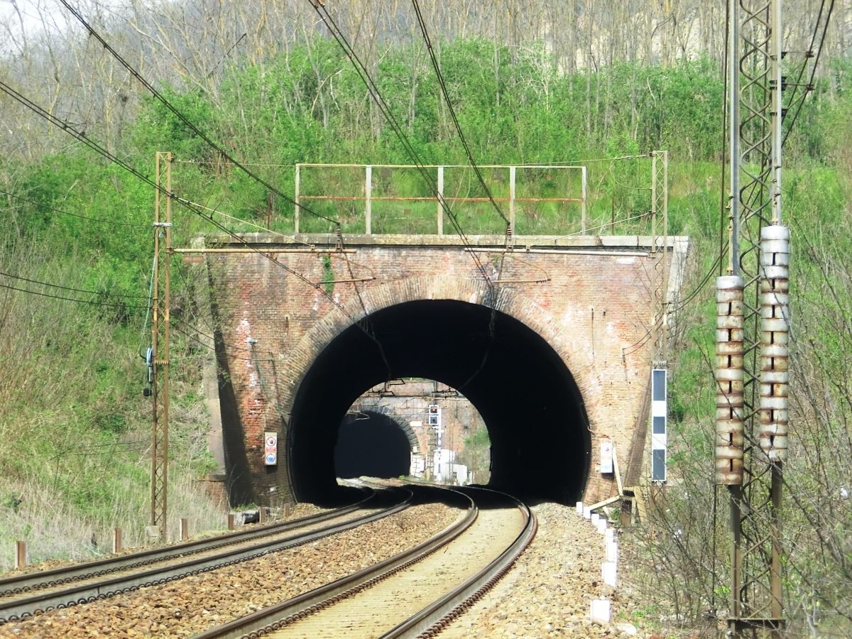 Tunnel Monterosso 2 