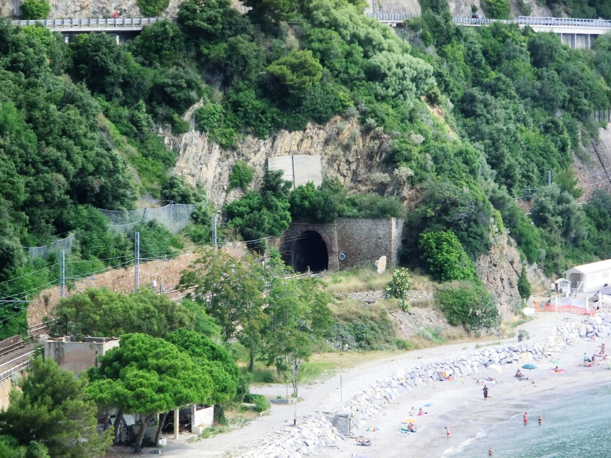 Tunnel Muro Nero 