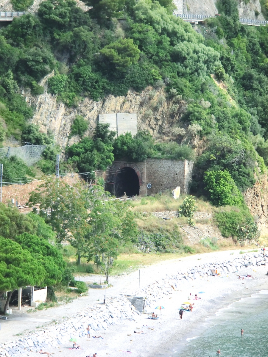 Muro Nero Tunnel southern portal 