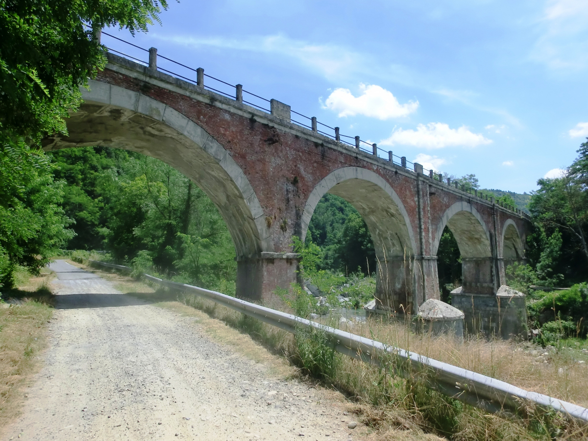 Pont ferroviaire de Nucetto (nord) 
