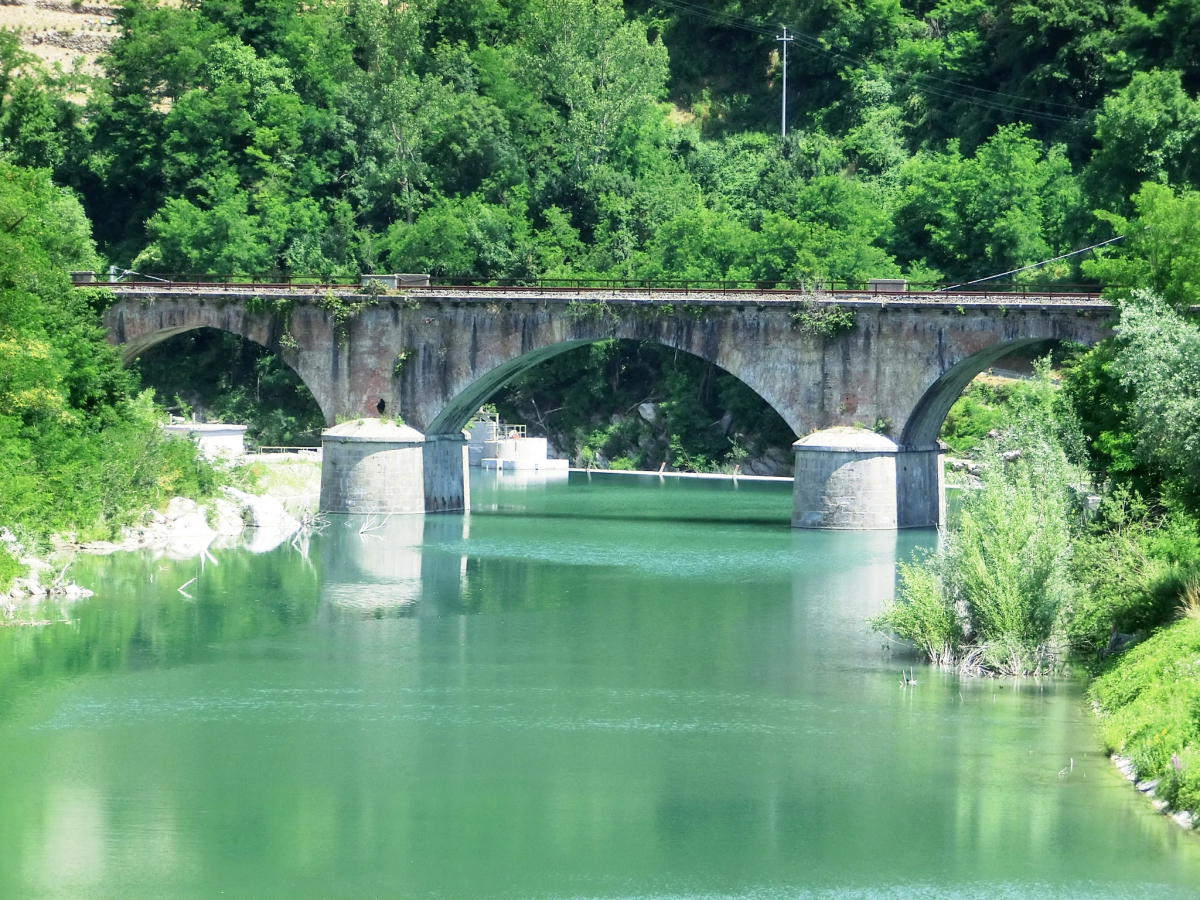 Pont ferroviaire de Nucetto (sud) 