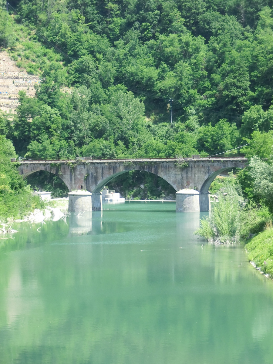 Eisenbahnbrücke Nucetto (Süd) 