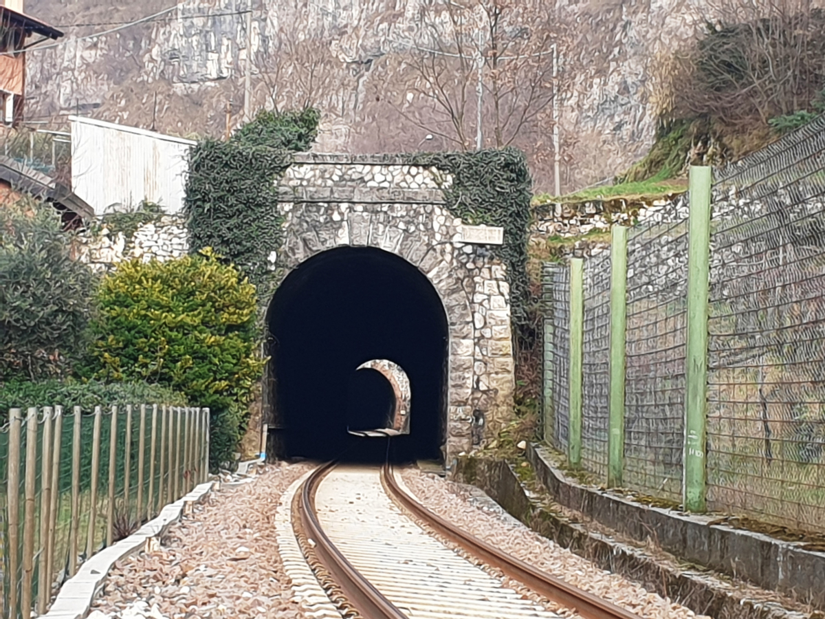 Tunnel de Pian dei Zocchi 