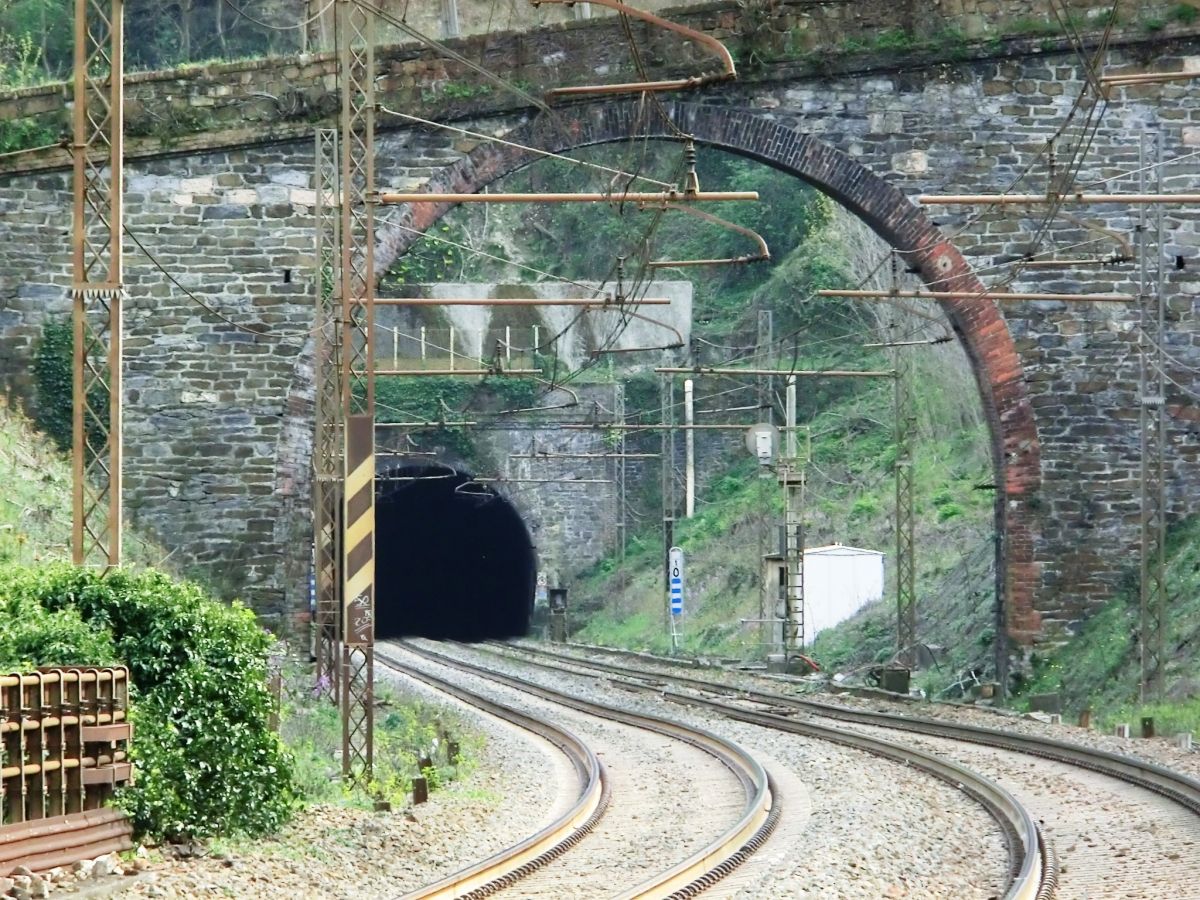 Piuma Tunnel northern portal 
