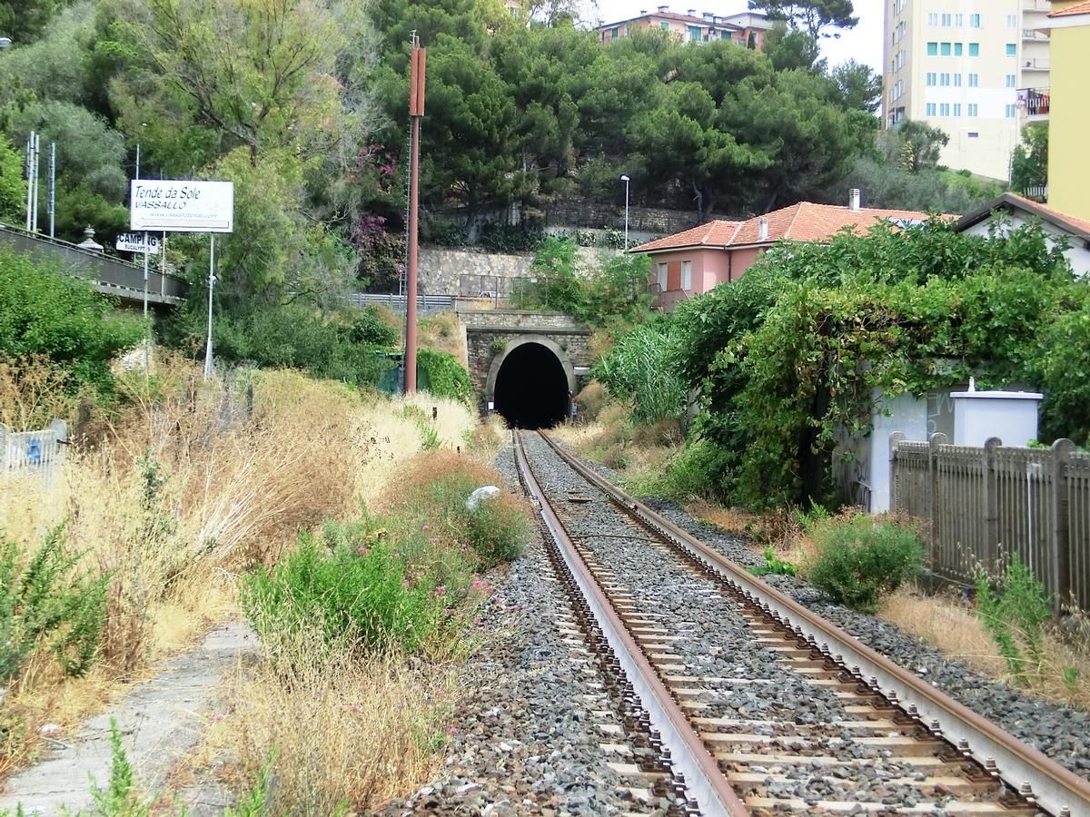 Prino Tunnel western portal 