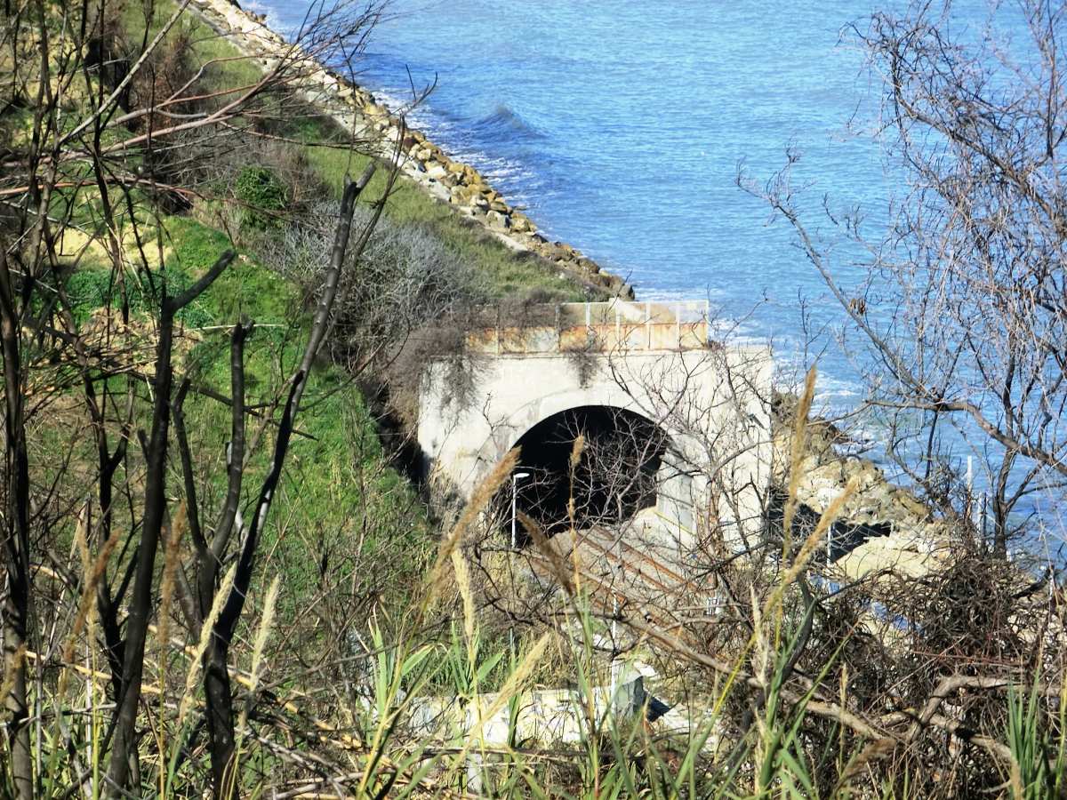 Riccio-Ripari Tunnel southern portal 