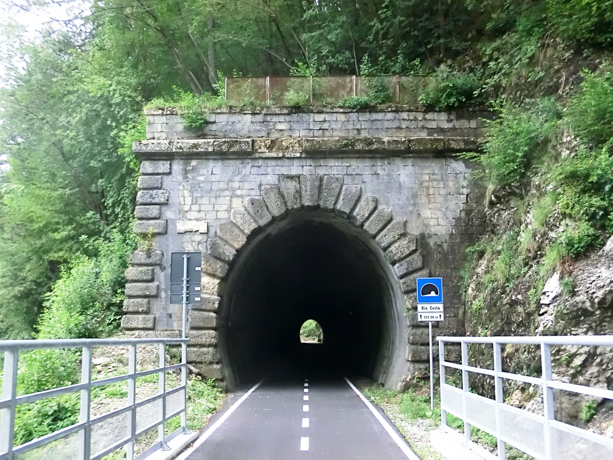 Rio Costa Tunnel northern portal 