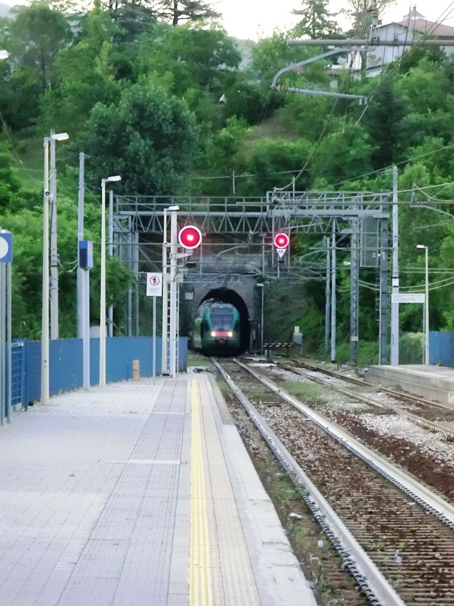 Sassatello Tunnel southern portal 