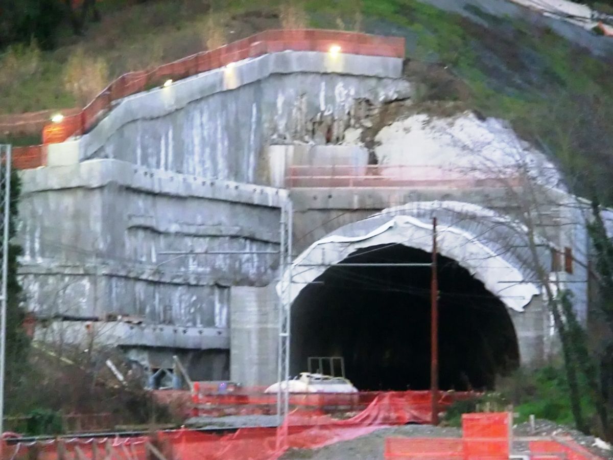 New Serravalle Tunnel western portal 