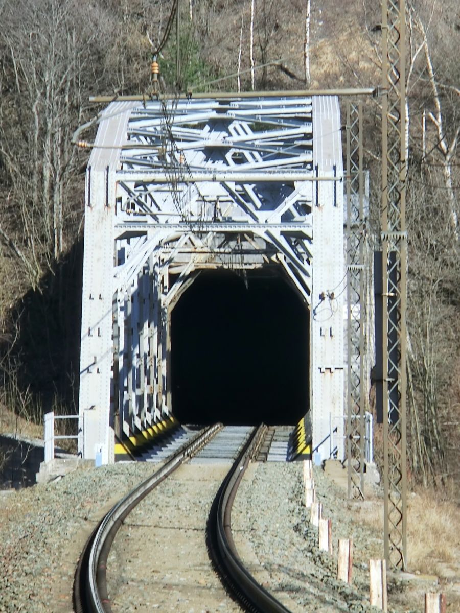 Serre la Voute II Bridge and Serre la Voute South (even track) Tunnel western portal 