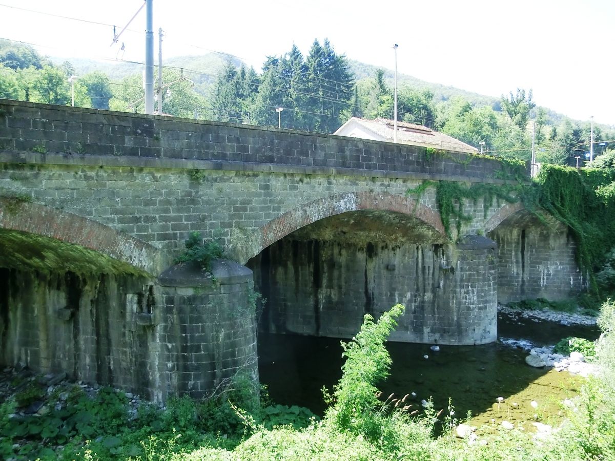 Sturabrücke 1 