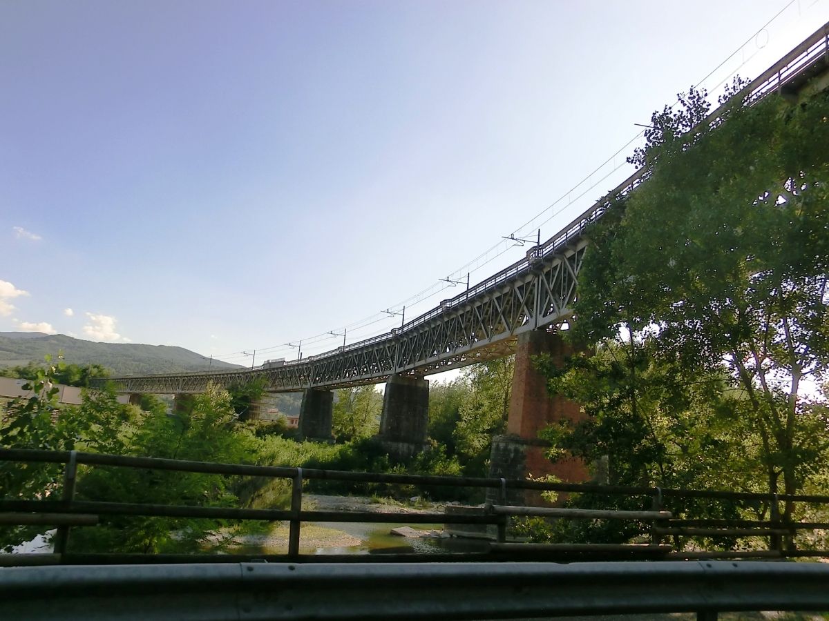 Borgo Val di Taro Viaduct 