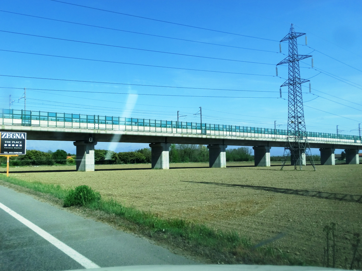 Eisenbahnviadukt Santhià 