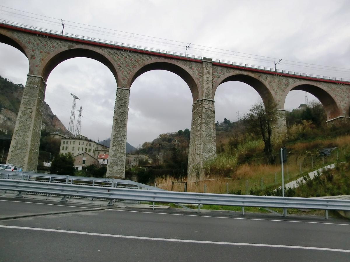 Chiaravagna Viaduct 