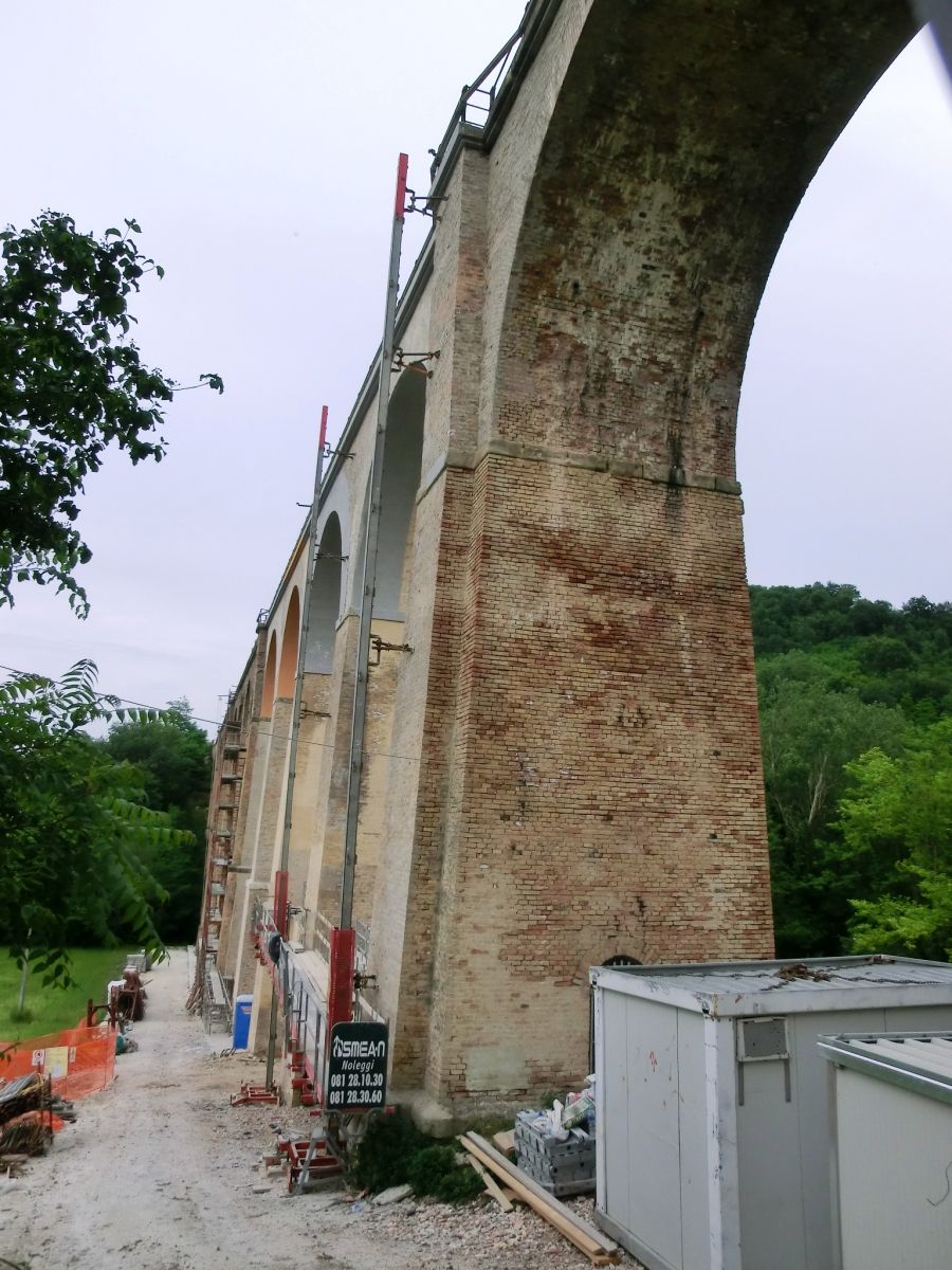 San Bartolomeo Viaduct under refurbishment 