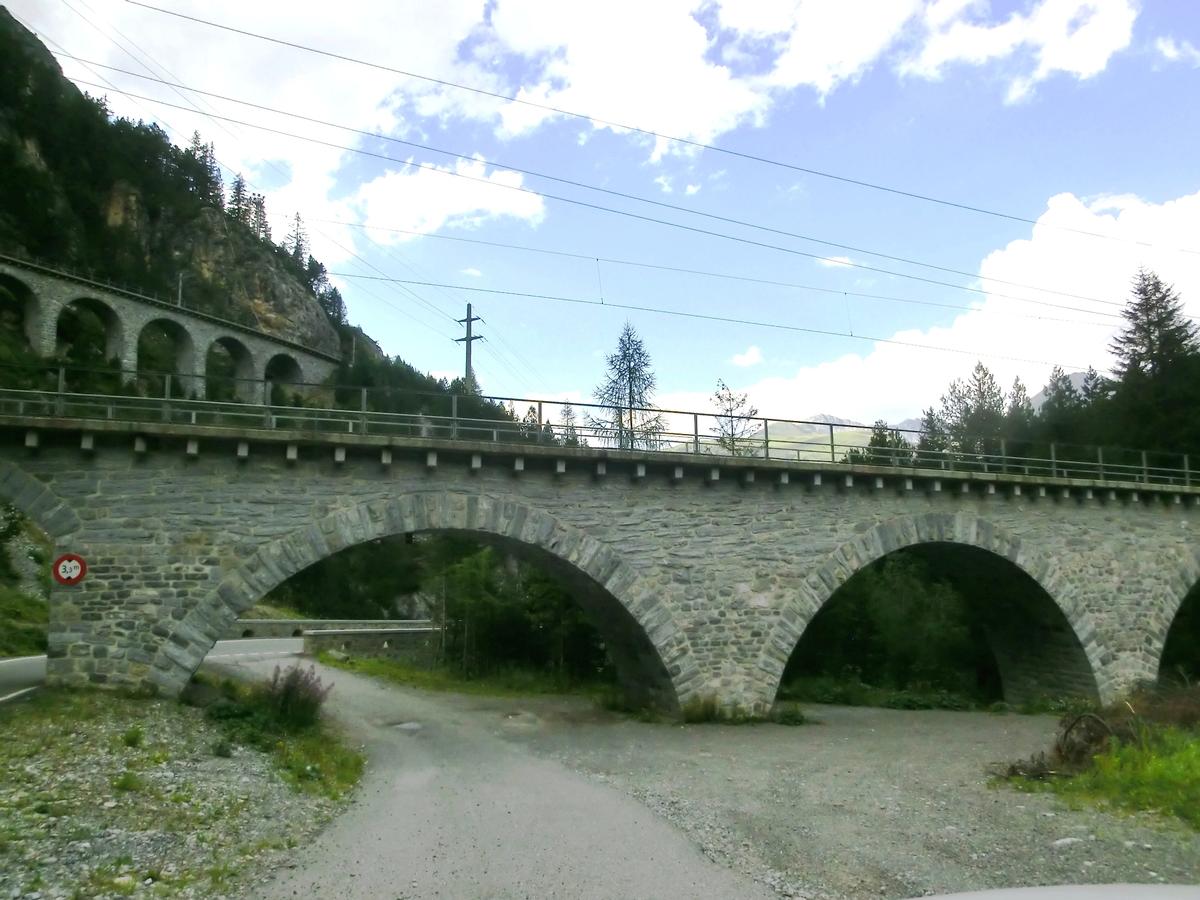 Albula I Viaduct and, on the left, Rugnux Viaduct 