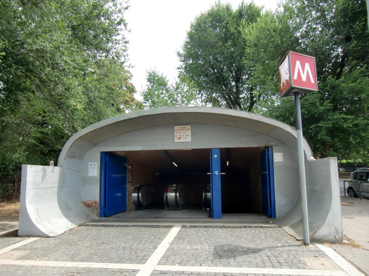 Station de métro Flaminio - Piazza del Popolo 