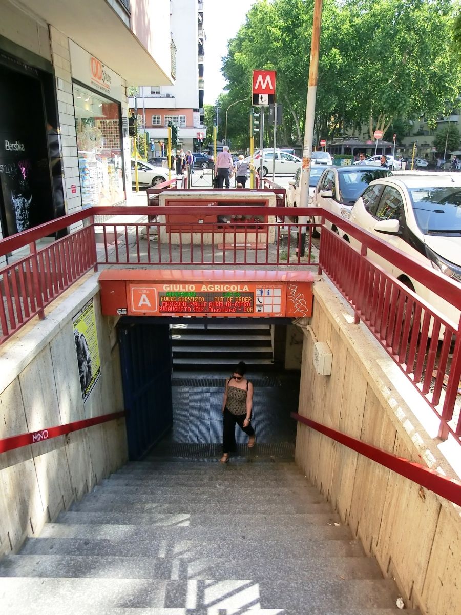 Giulio Agricola Metro Station access 