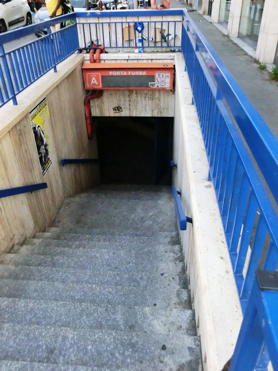 Metrobahnhof Porta Furba - Quadraro 