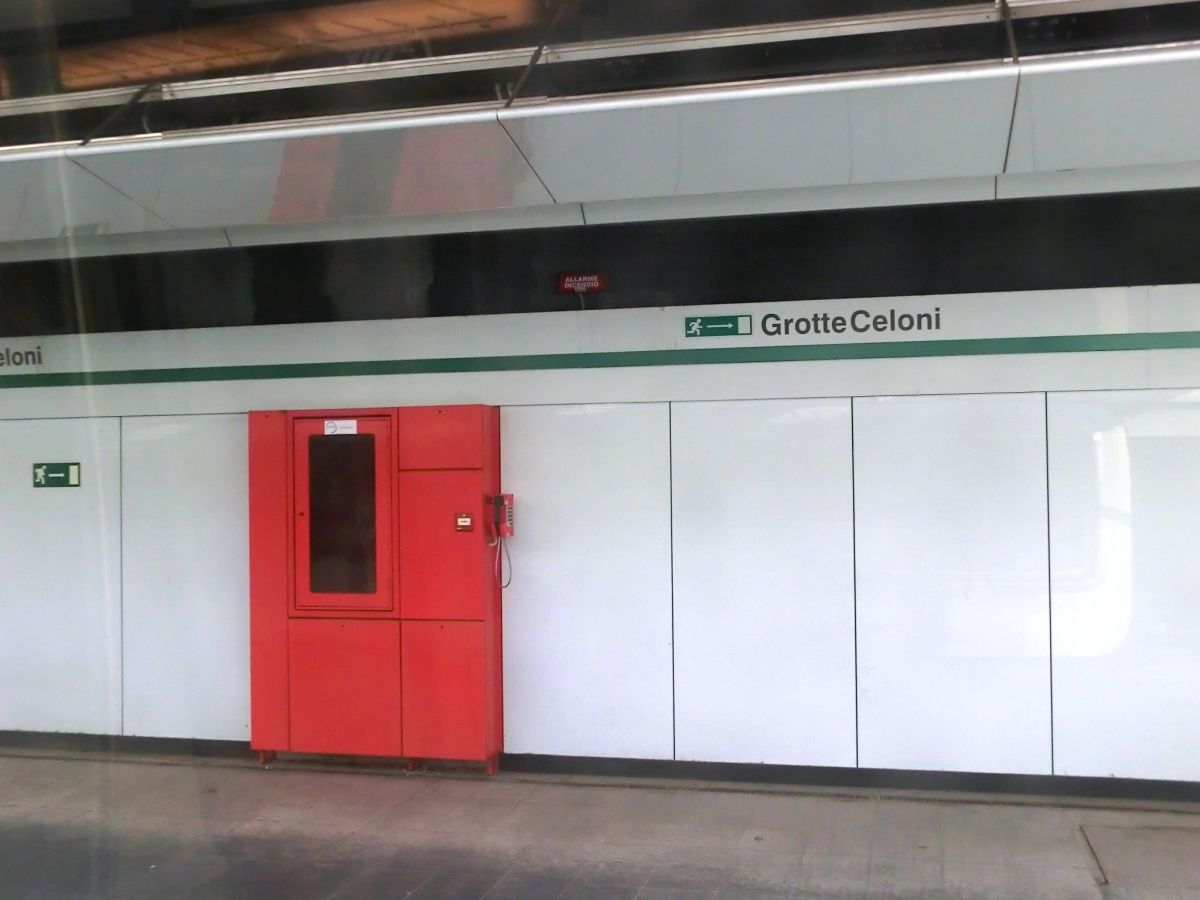Metrobahnhof Grotte Celoni 