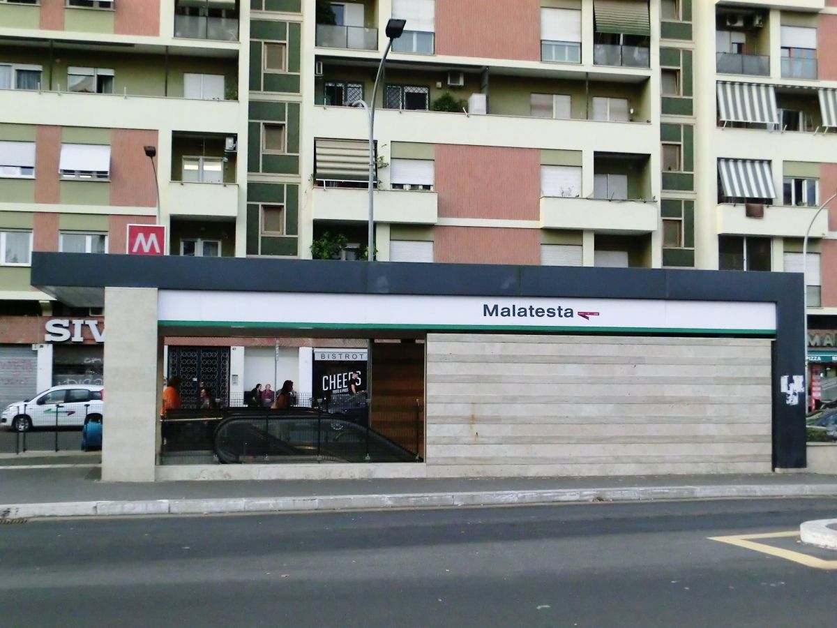 Metrobahnhof Malatesta 
