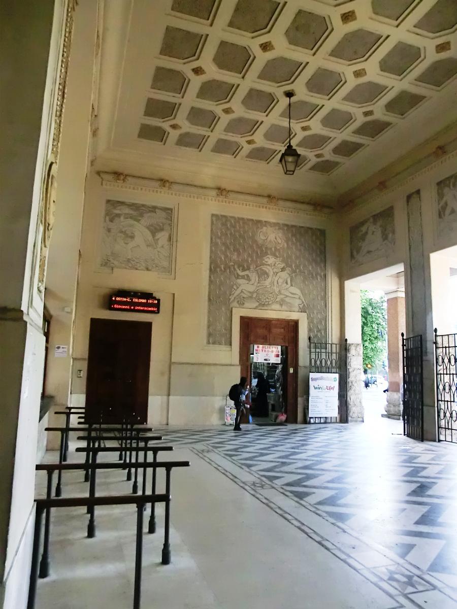 Roma Porta San Paolo Station 