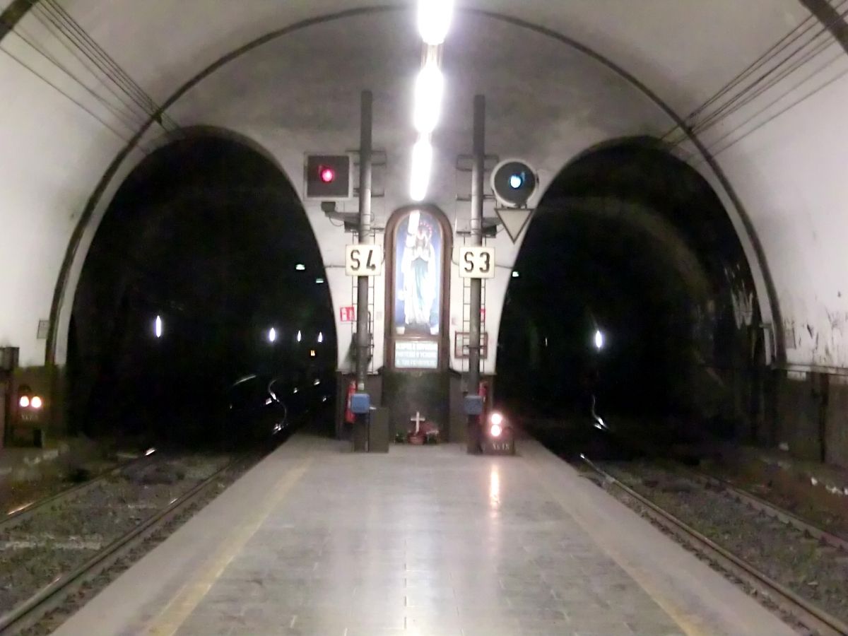 Parioli West Tunnel (on the left) and Parioli East Tunnel southern portals 