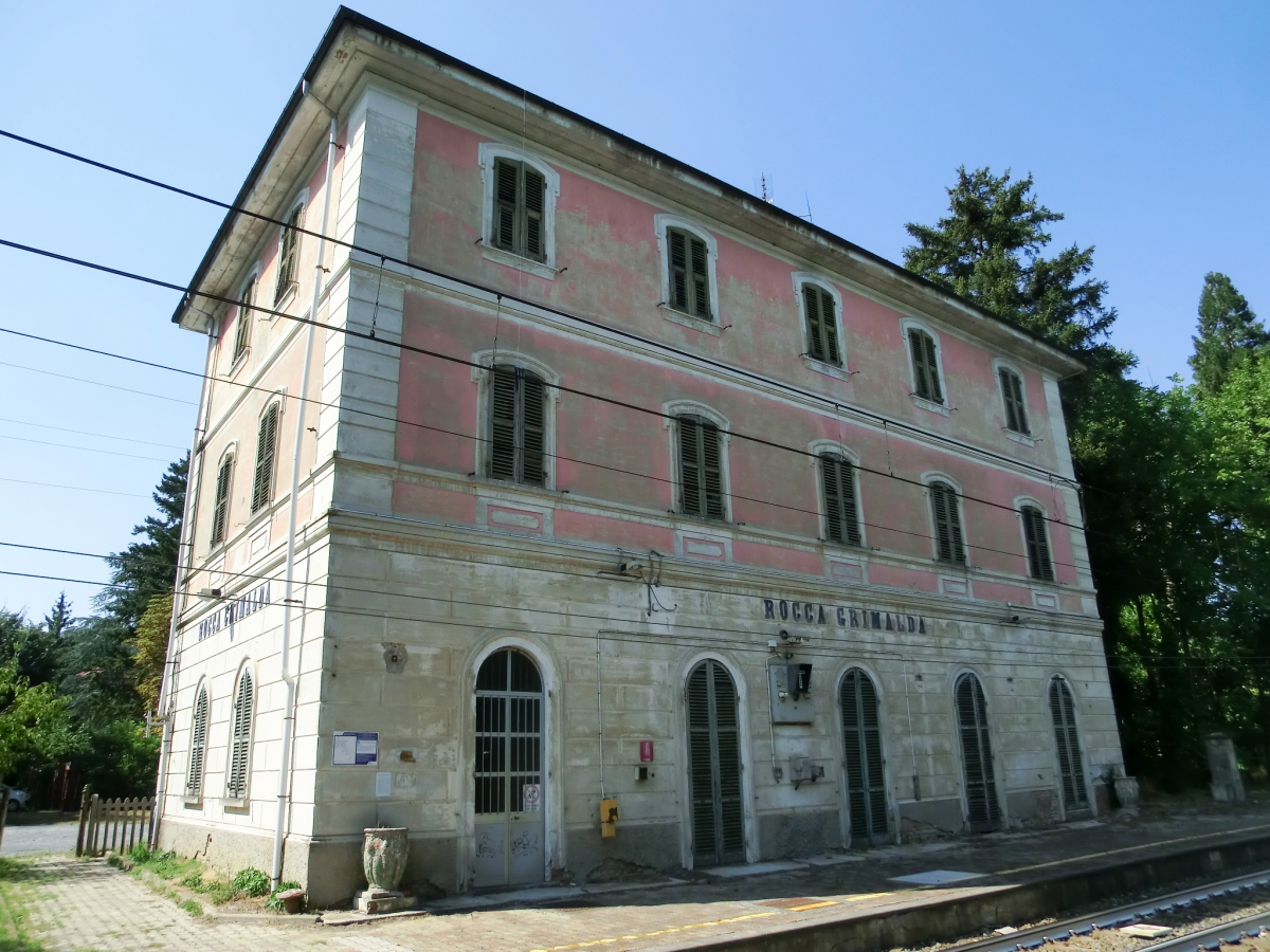Rocca Grimalda Station 