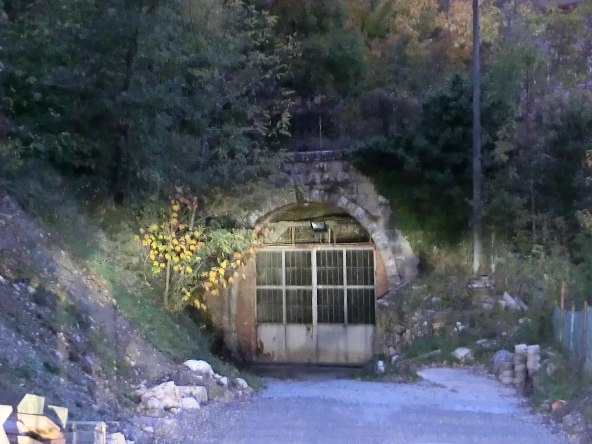 Tunnel de Calintuffo 
