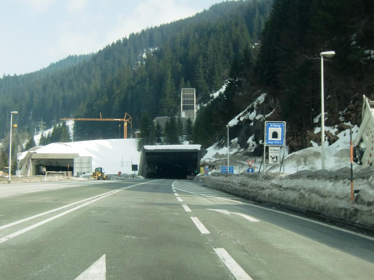Arlberg-Straßentunnel western portal 