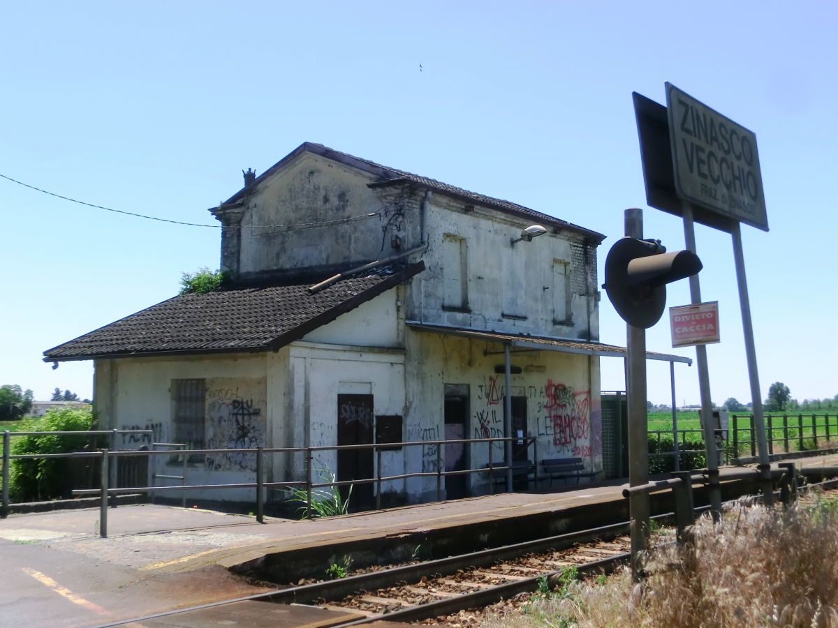 Sairano-Zinasco Station 