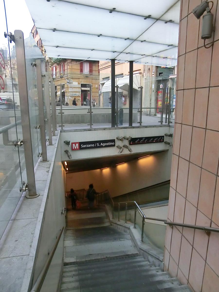 Sant'Agostino-Sarzano Metro Station, access 