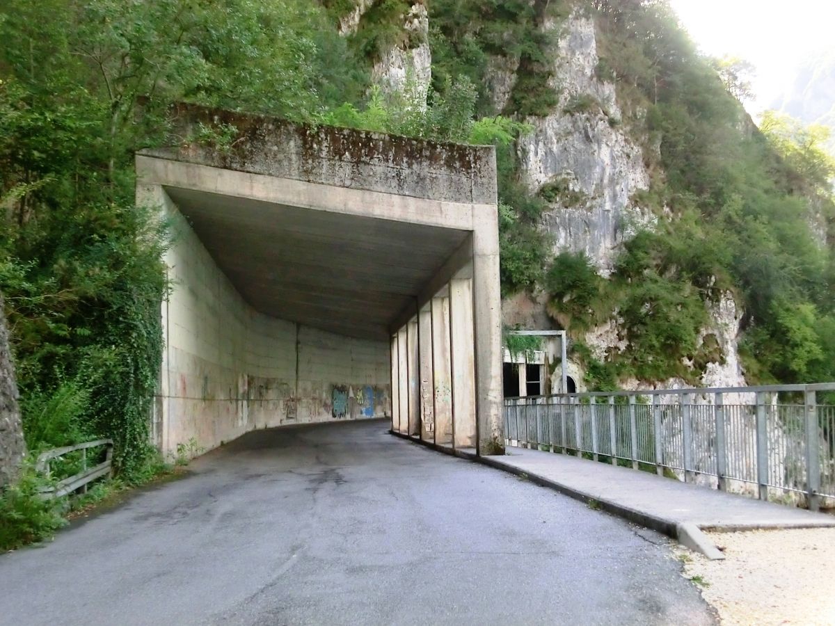 Vantone Tunnel northern portal 