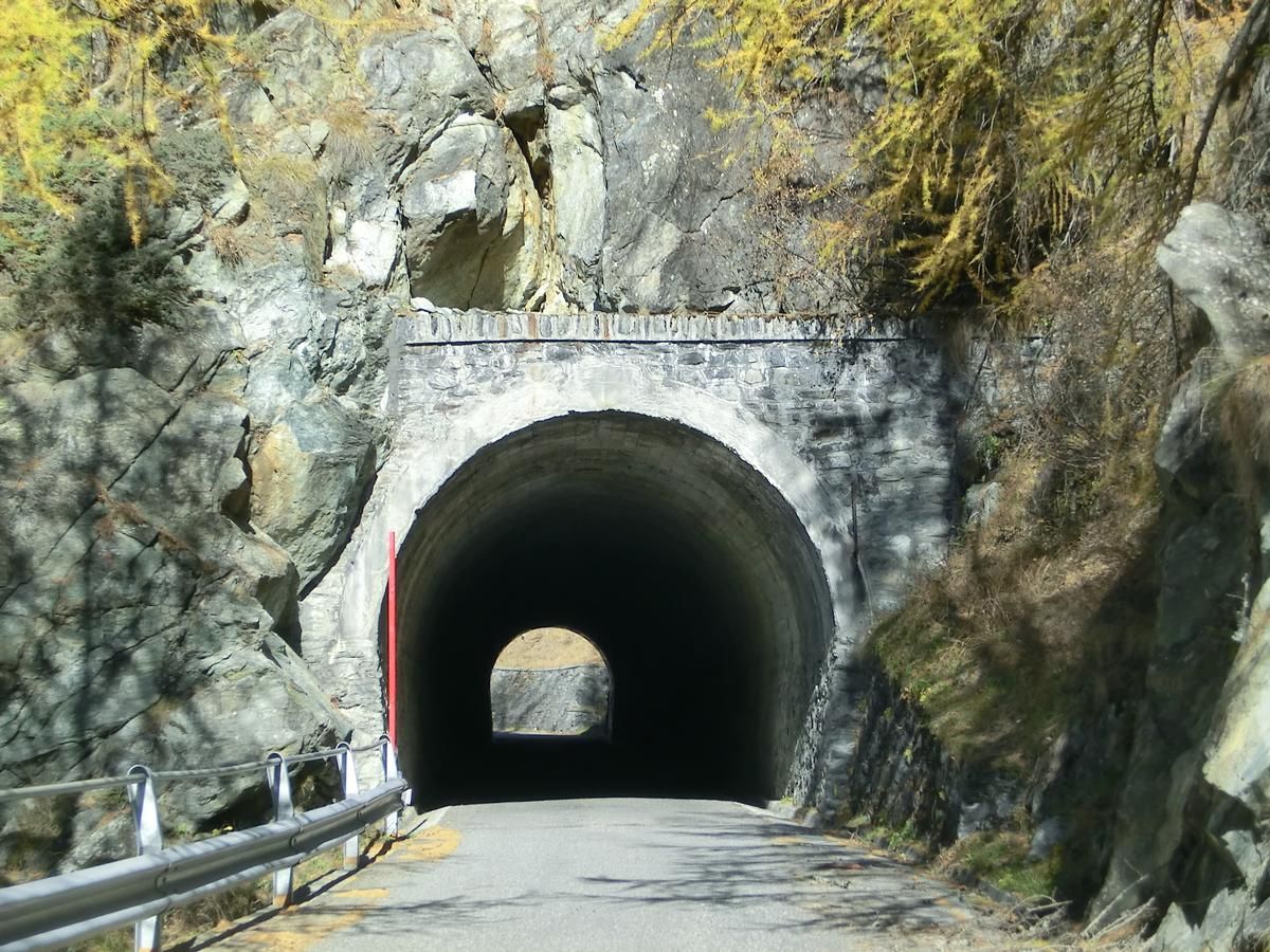 Campo Moro I Tunnel southern portal 