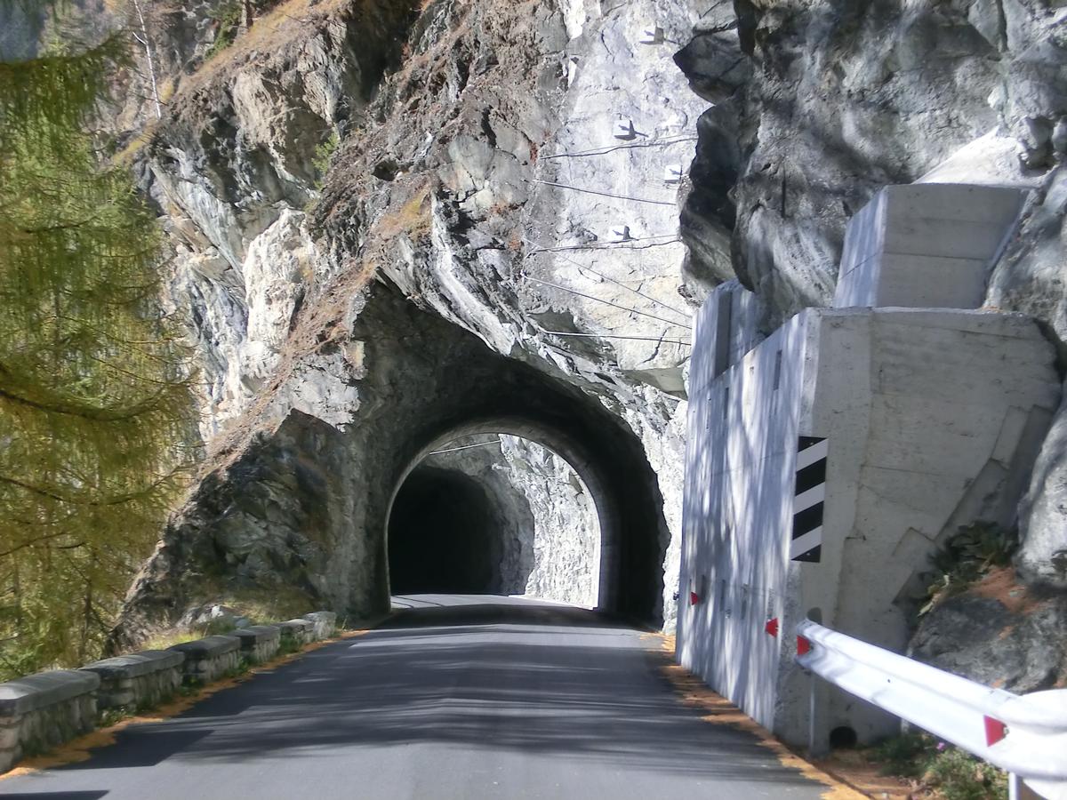 Val Lanterna IX Tunnel eastern portal 