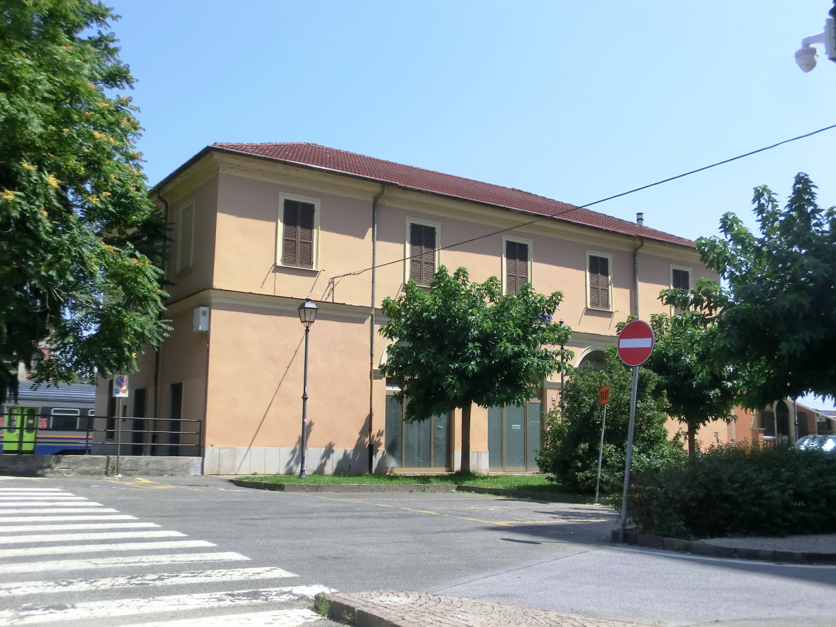 Serravalle Scrivia Station 