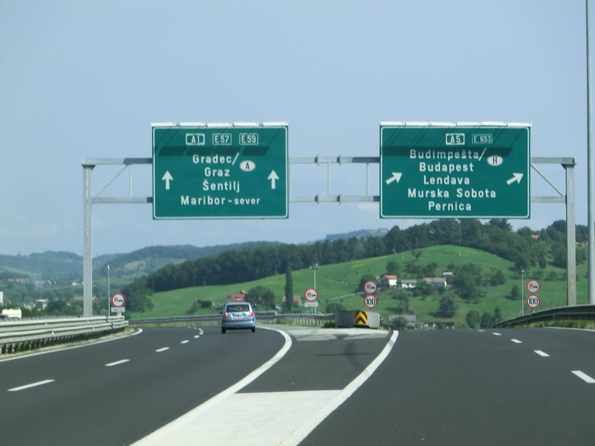 A 1 Motorway (Slovenia), A5 Motorway interchange 