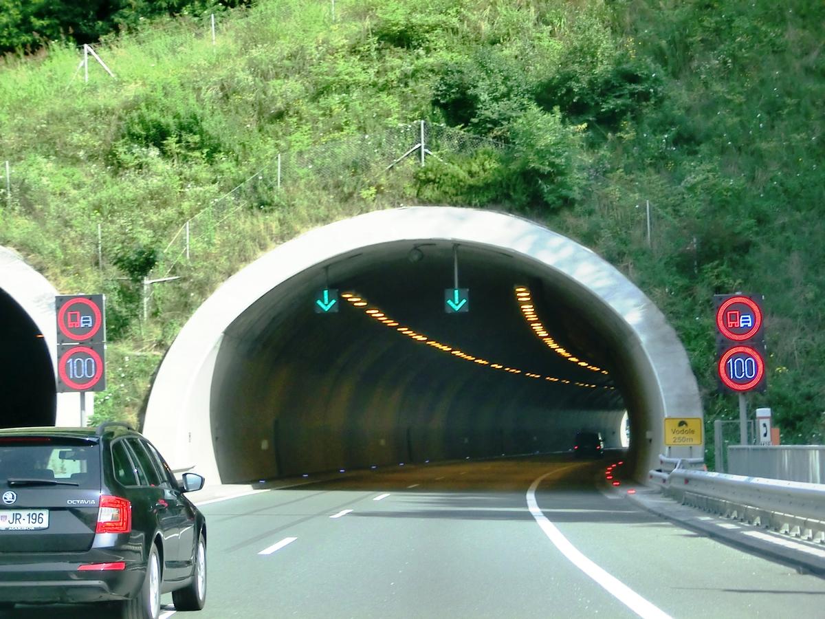 Vodole Tunnel southern portals 