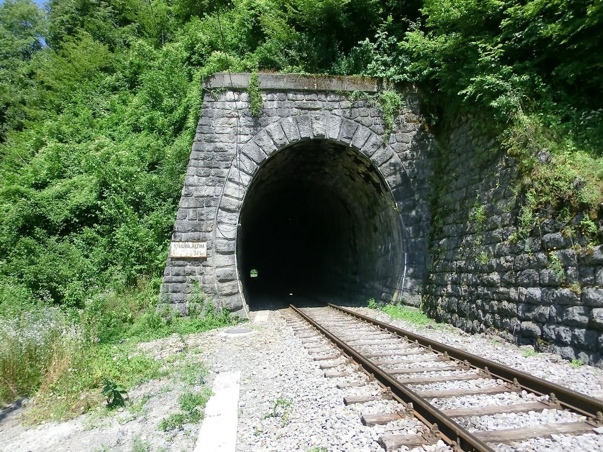 Huda Juzna Tunnel southern portal 