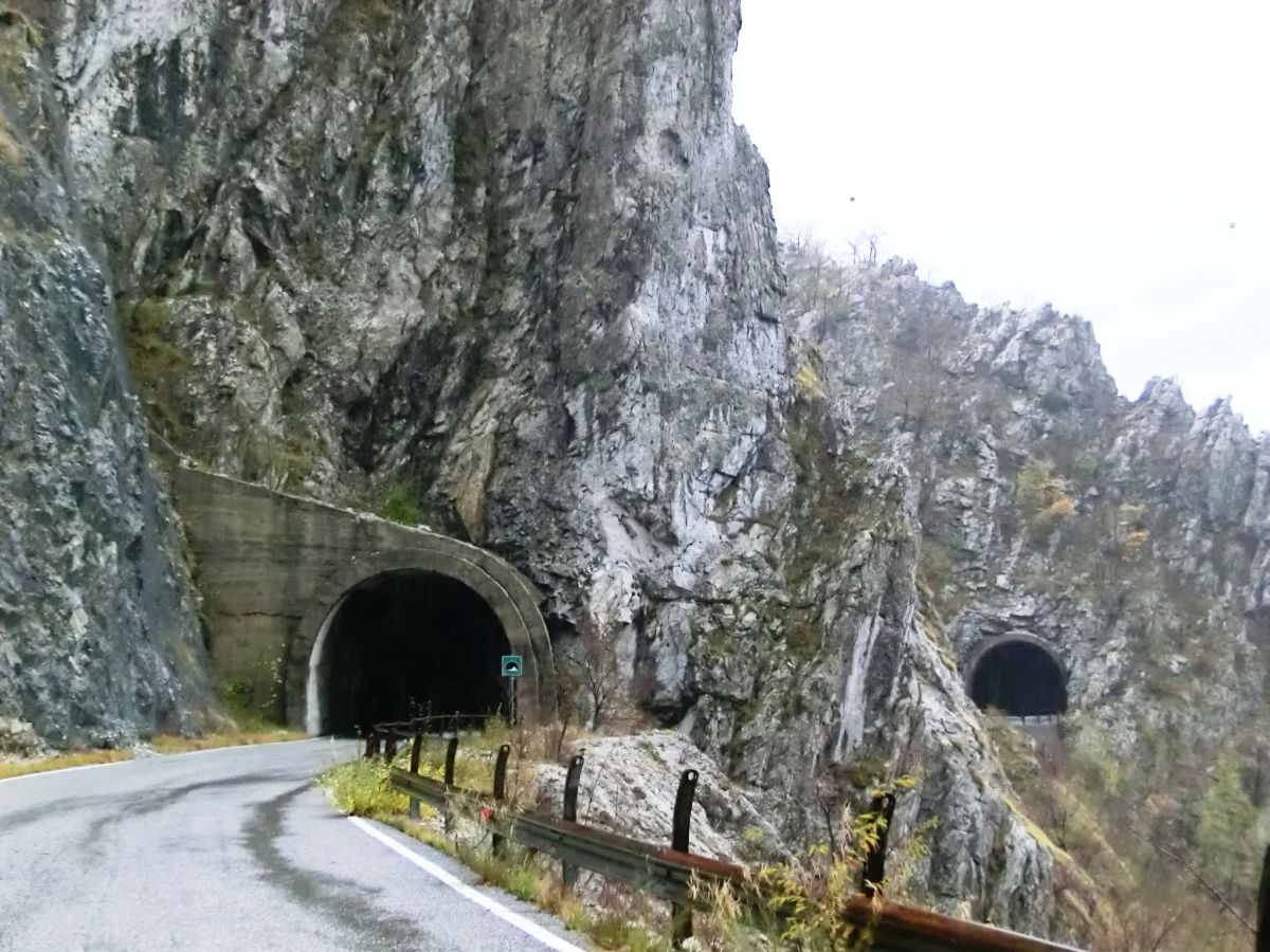 Valsora Tunnel (on the left) and Uncini Tunnel eastern portals 