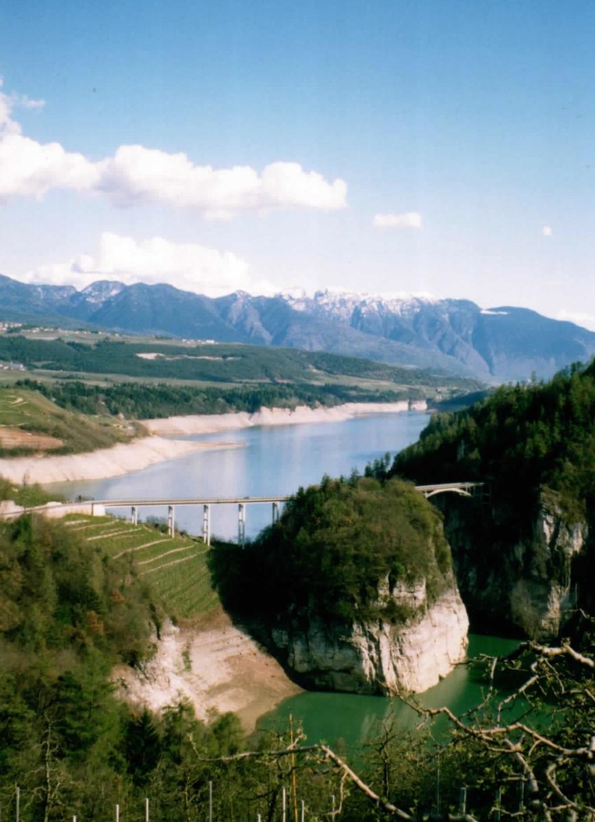 Castellaz Viaduct (on the left) and Forra Castellaz Bridge 