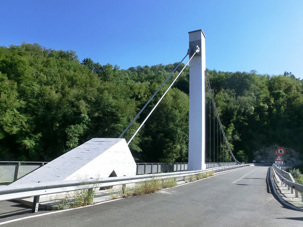 Castagnetoli Suspension Bridge 