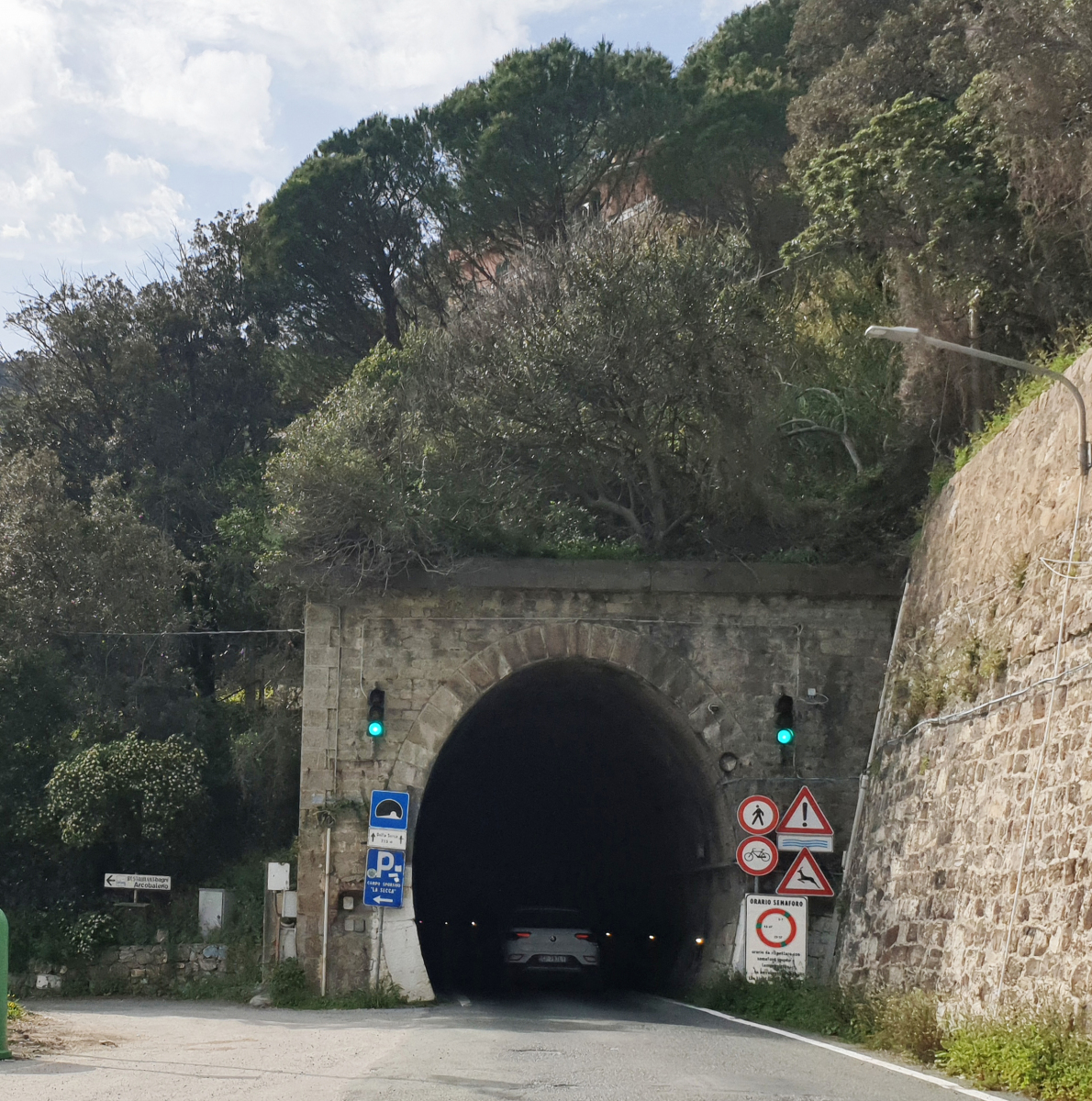 Della Secca Tunnel 