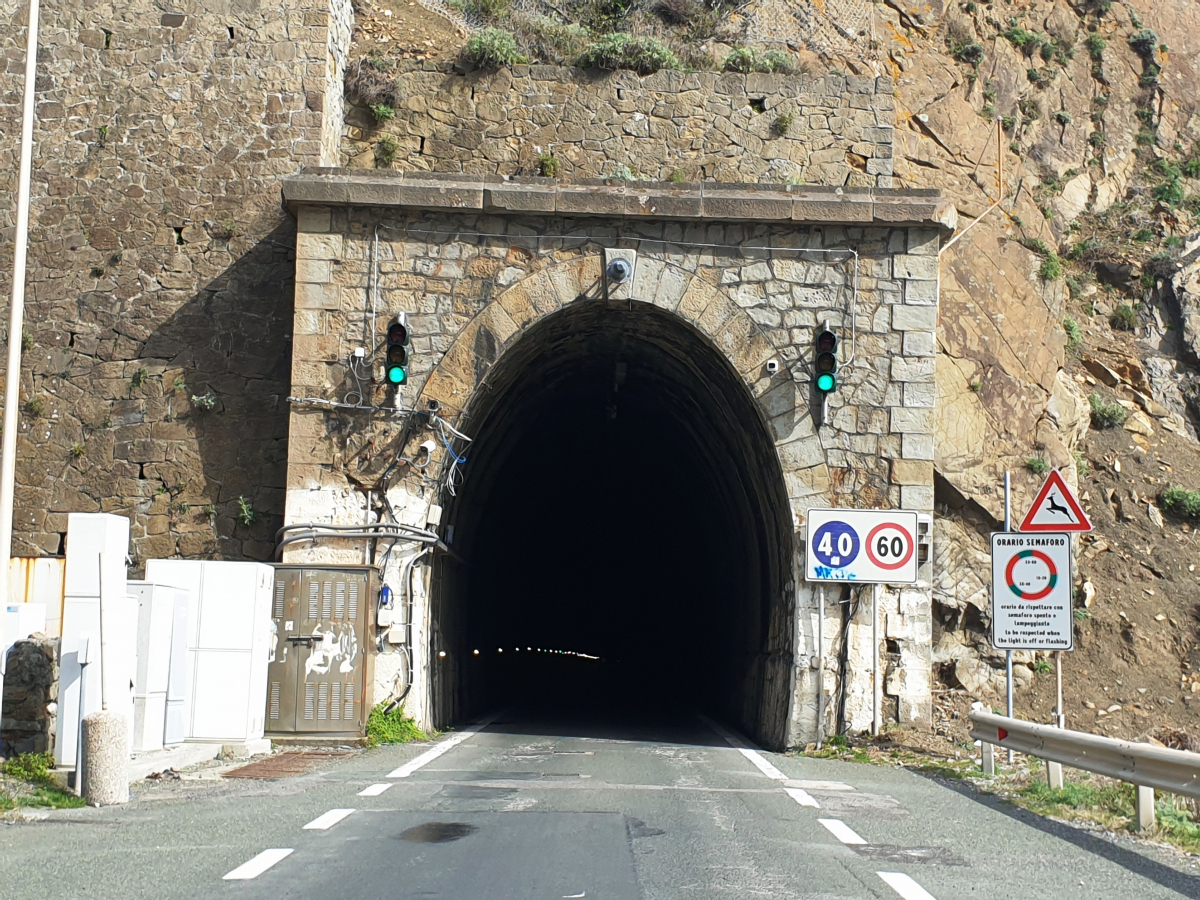 Vallegrande-Tunnel 