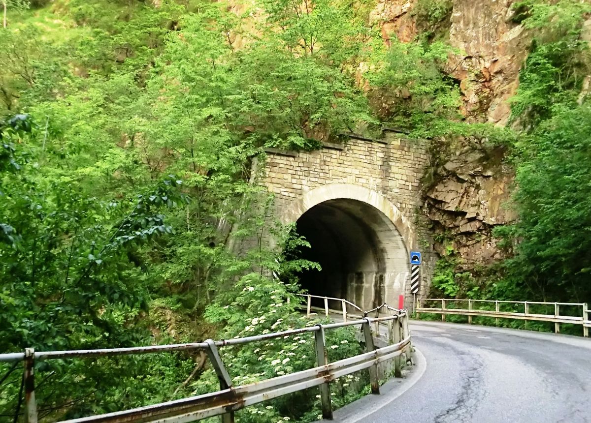 Tunnel Lock 