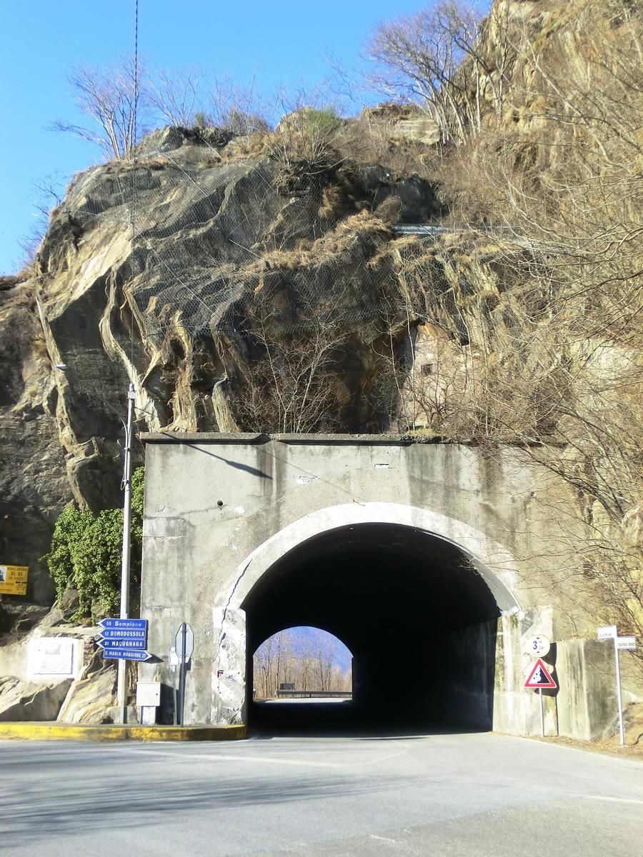 Della Masone road Tunnel southern portal 