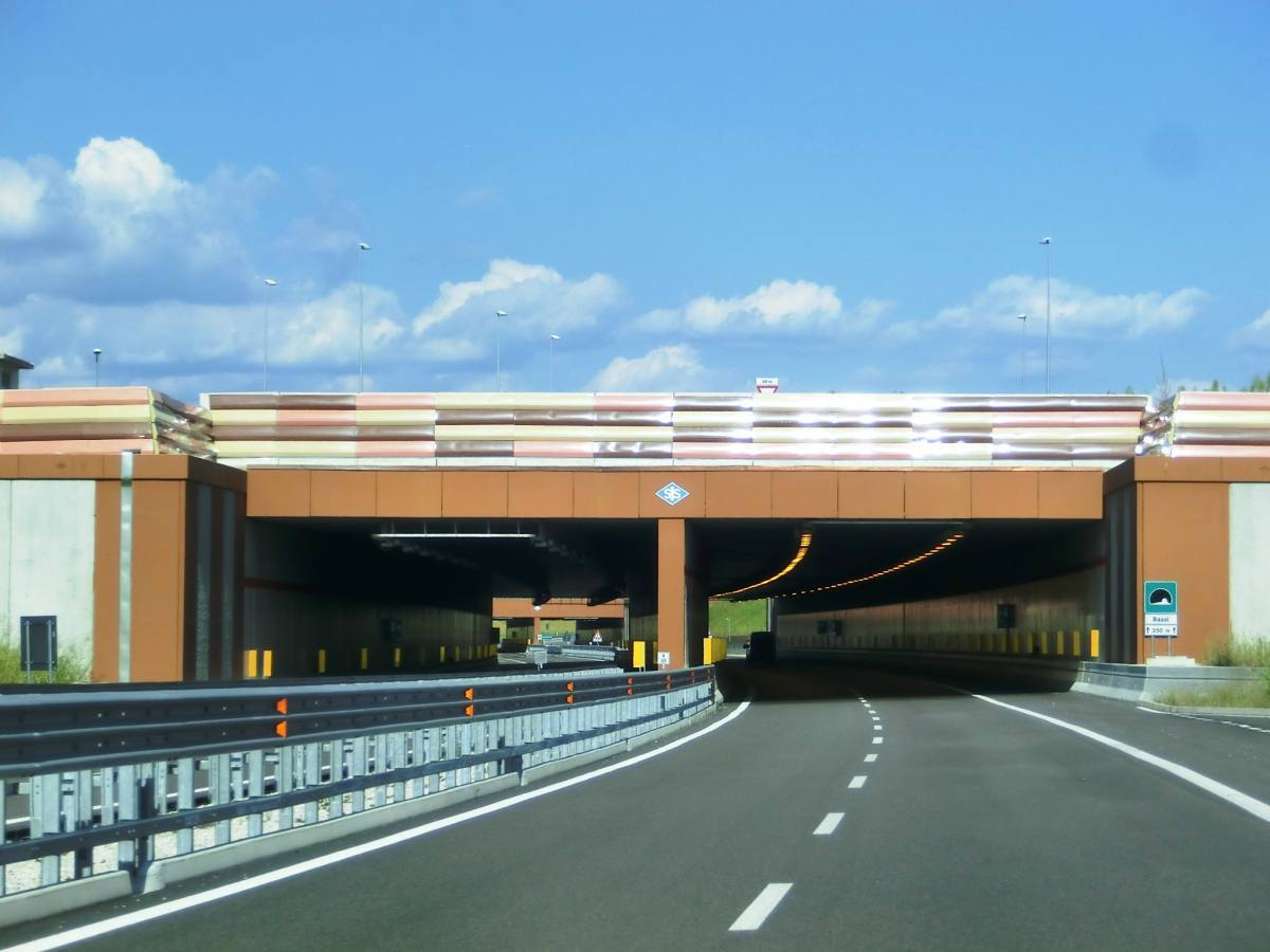 Bassi Tunnel 